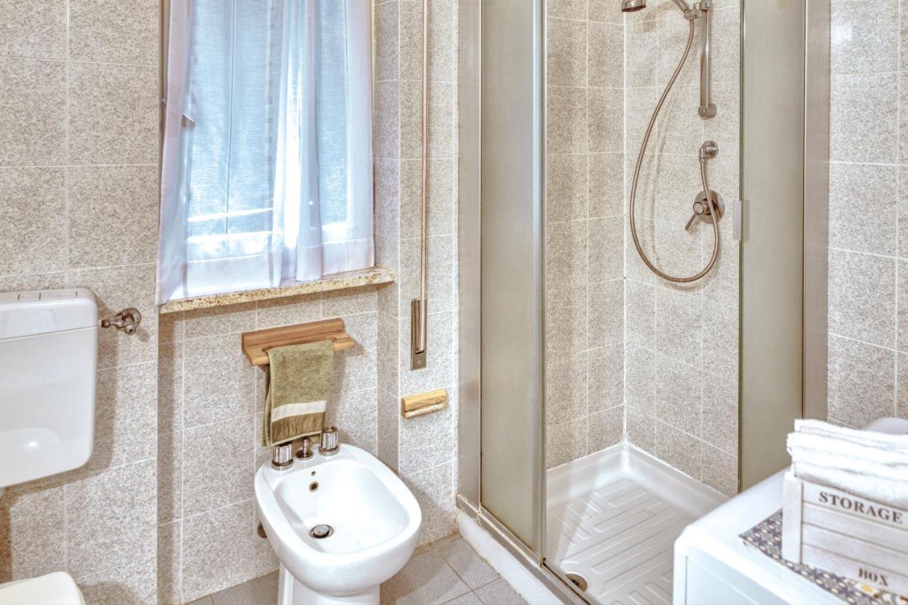 Gianluca Apartment Леванто Экстерьер фото